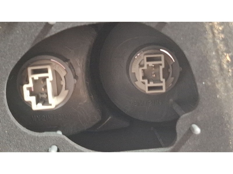 Recambio de piloto trasero derecho para honda jazz ii (gd_, ge3, ge2) 1.3 idsi (gd1) referencia OEM IAM   