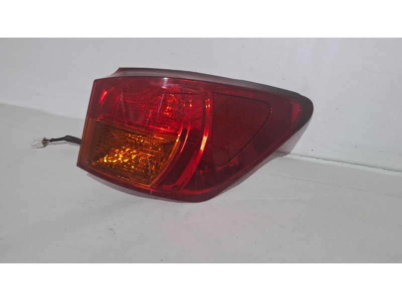 Recambio de piloto carrocería trasero derecho para lexus is ii (_e2_) 220d (ale20) referencia OEM IAM   