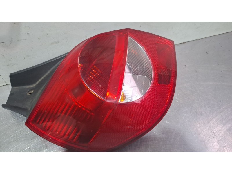 Recambio de piloto trasero izquierdo para renault clio iii, 5p, 1.5 dci, 85 cv, k9k t7 clio iii, fase 1 referencia OEM IAM 89035