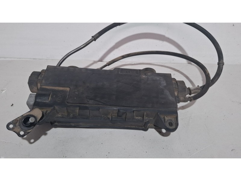 Recambio de freno de mano electrico para renault megane scenic 1.5dci 106 cv referencia OEM IAM 8200571485  