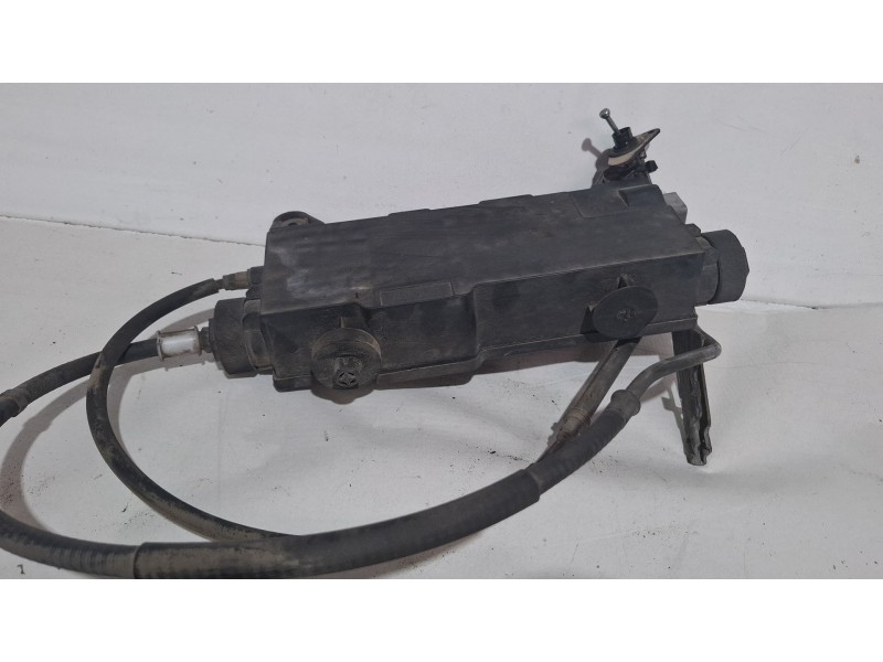 Recambio de freno de mano electrico para renault megane scenic 1.5dci 106 cv referencia OEM IAM 8200571485  