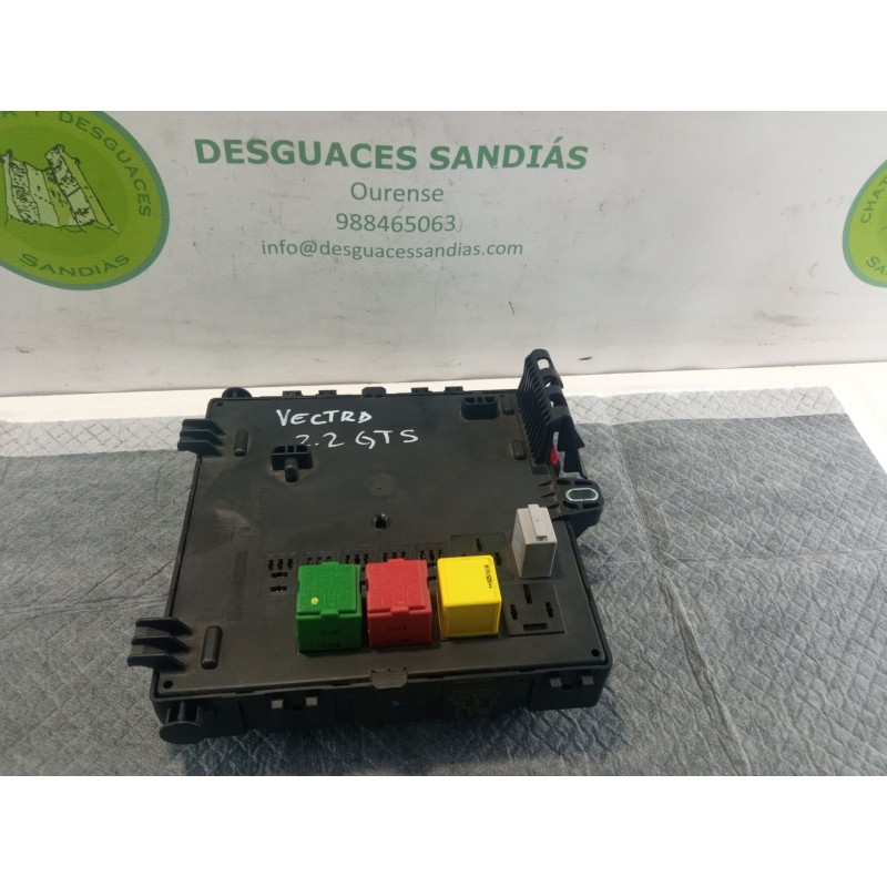 Recambio de caja reles / fusibles para opel vectra referencia OEM IAM 13112914-460023260  