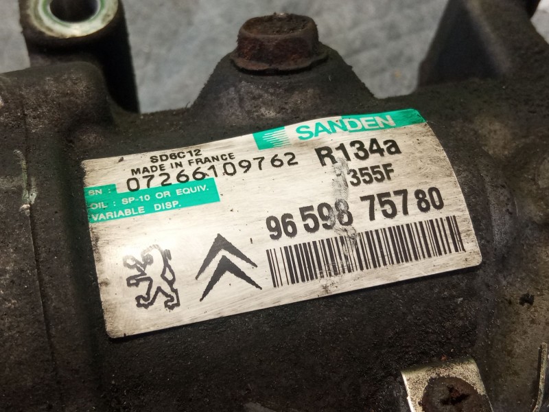 Recambio de compresor aire acondicionado para peugeot 207 referencia OEM IAM 9659875780  