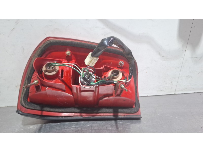 Recambio de piloto trasero izquierdo para toyota rav 4 ii, 5p, 5v, 2.0 td, 116cv 2ª gener.(08/00-10/05) fase 1 (08/00-09/03) ref