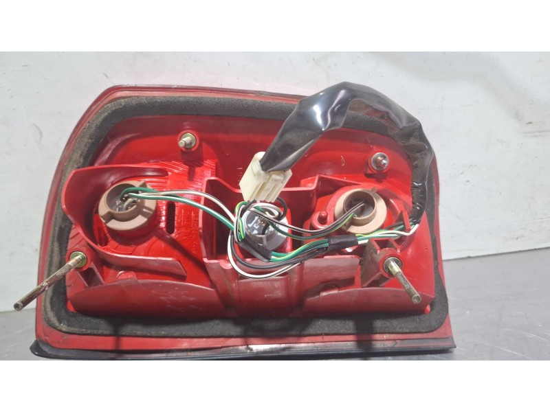 Recambio de piloto trasero izquierdo para toyota rav 4 ii, 5p, 5v, 2.0 td, 116cv 2ª gener.(08/00-10/05) fase 1 (08/00-09/03) ref