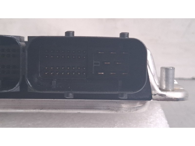 Recambio de centralita motor para volkswagen passat 1.9tdi 130cv 4p referencia OEM IAM 038906019GQ / 0281010941  