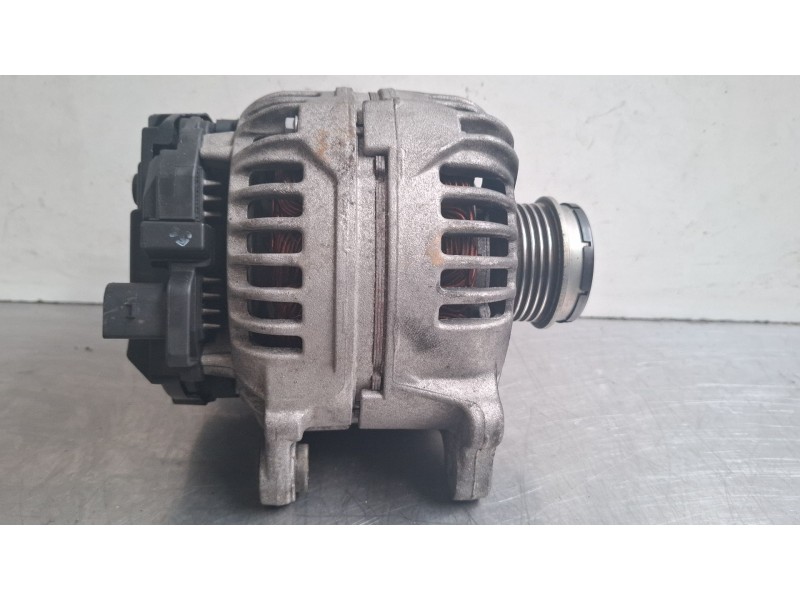Recambio de alternador para volkswagen passat 1.9tdi 130cv 4p referencia OEM IAM 903021FX01  