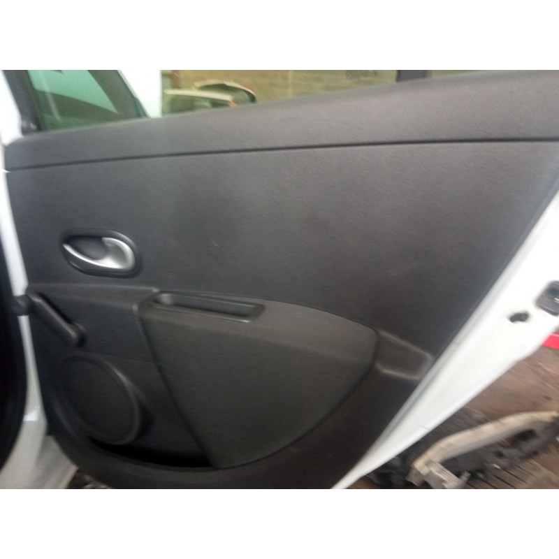 renault clio del año 2010