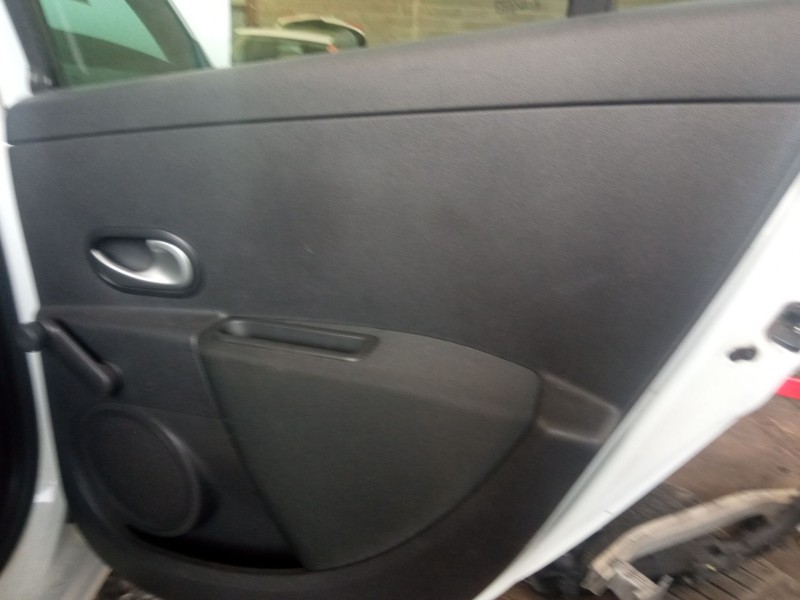 renault clio del año 2010