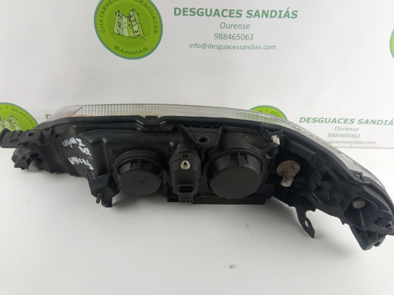 Recambio de faro derecho para renault laguna referencia OEM IAM   