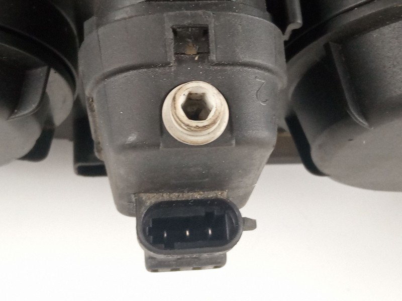 Recambio de faro derecho para renault laguna referencia OEM IAM   