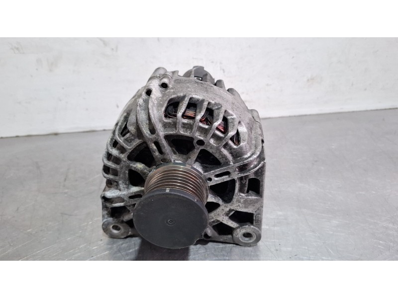 Recambio de alternador para renault scenic referencia OEM IAM 231007033R  