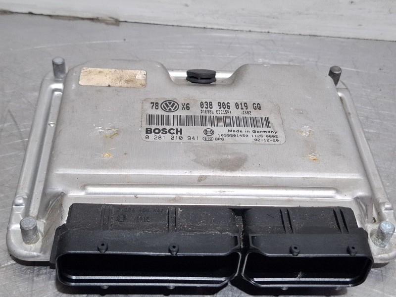 Recambio de centralita motor para volkswagen passat referencia OEM IAM 0281010941 / 038906019GQ  