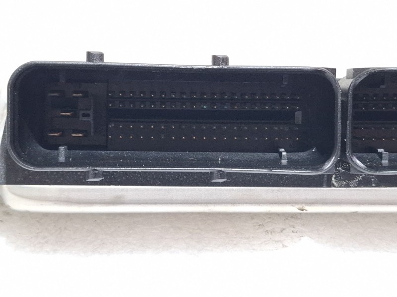 Recambio de centralita motor para volkswagen passat referencia OEM IAM 0281010941 / 038906019GQ  