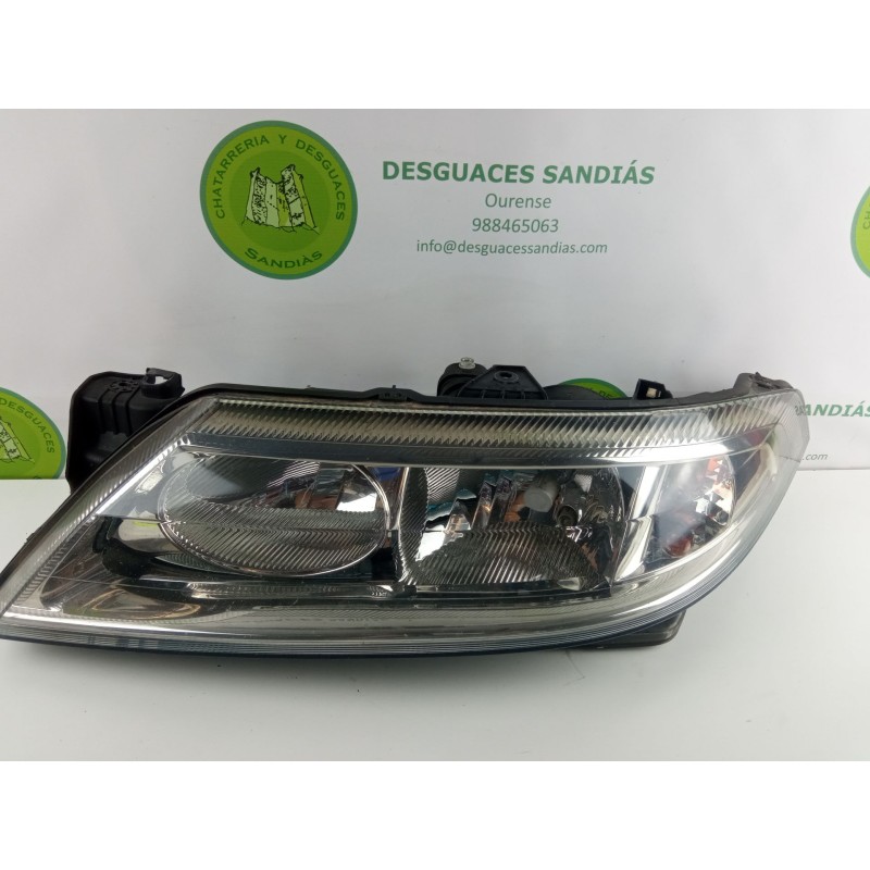 Recambio de faro izquierdo para renault laguna referencia OEM IAM   