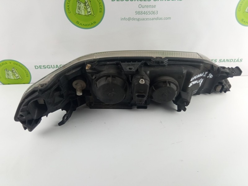 Recambio de faro izquierdo para renault laguna referencia OEM IAM   