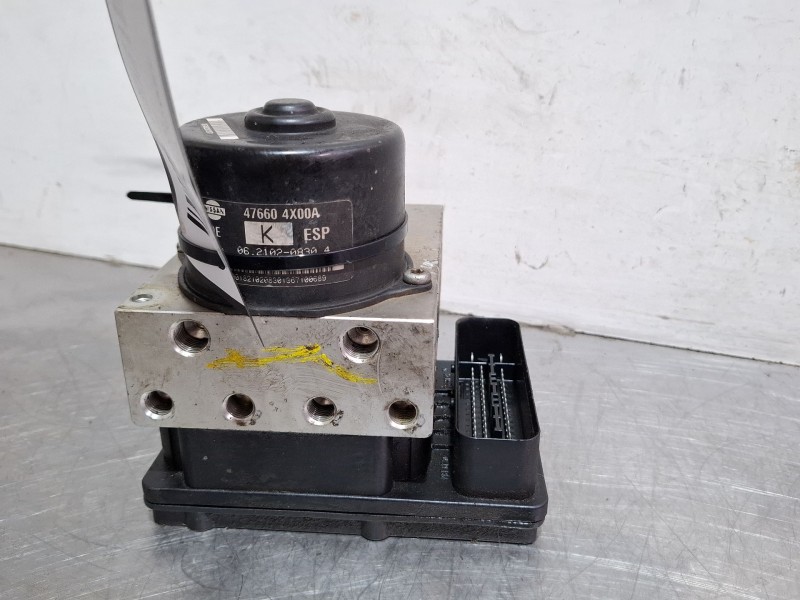 Recambio de modulo abs para nissan pathfinder referencia OEM IAM 476604X00A  