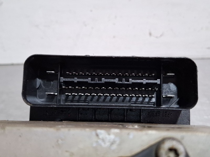 Recambio de modulo abs para nissan pathfinder referencia OEM IAM 476604X00A  