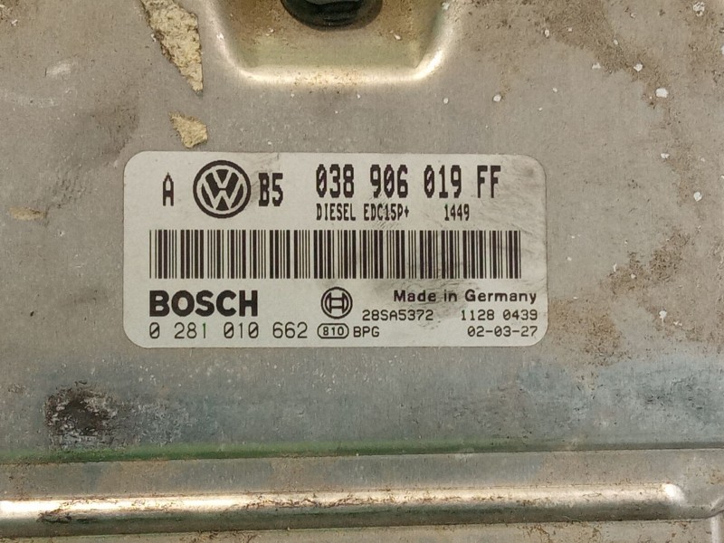 Recambio de centralita motor para volkswagen golf referencia OEM IAM 0281010662038906019FF  