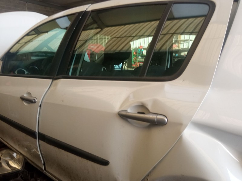 renault clio del año 2010