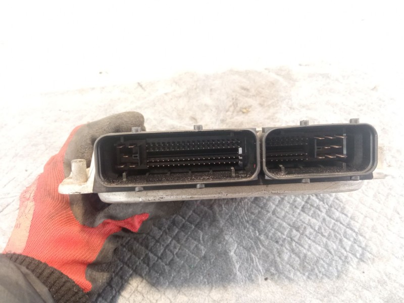 Recambio de centralita motor para seat león referencia OEM IAM 0281010985-038906019HK  