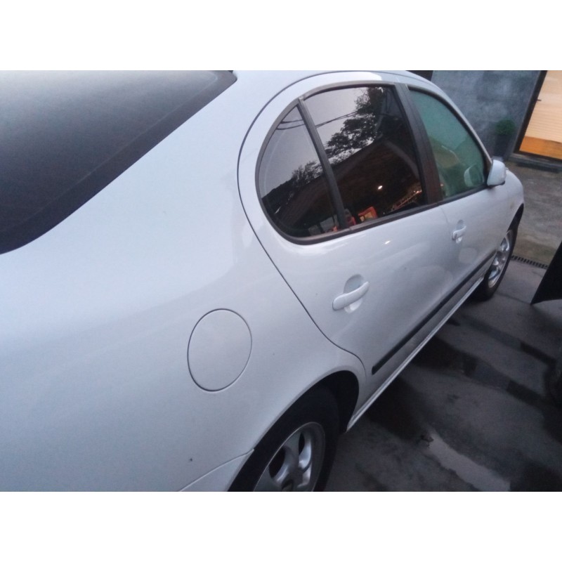 seat toledo del año 2000