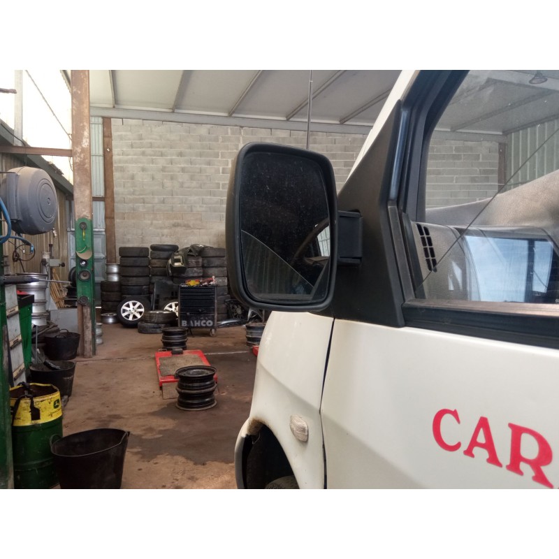 mercedes benz 112 del año 2002