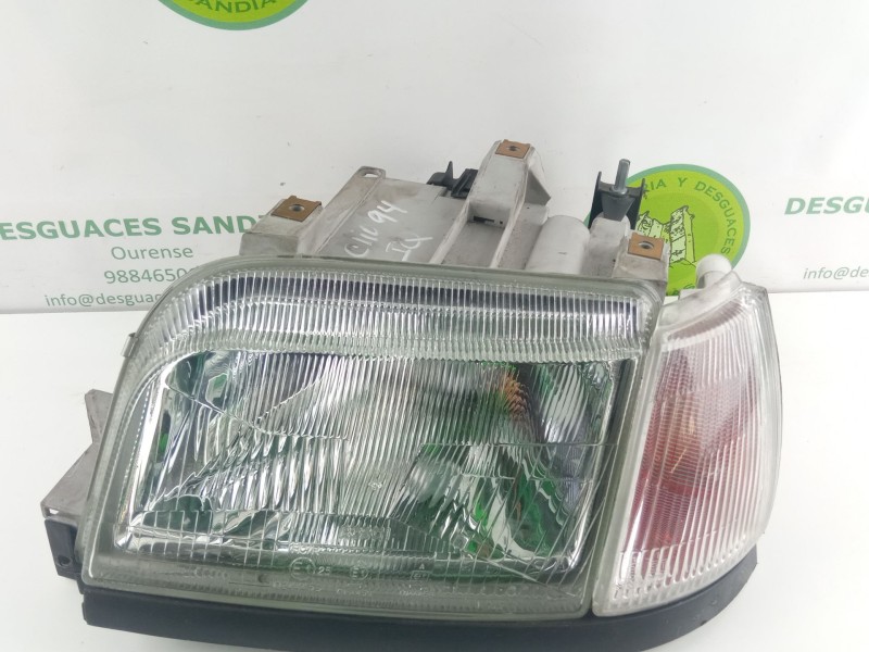 Recambio de faro izquierdo para renault clio referencia OEM IAM   