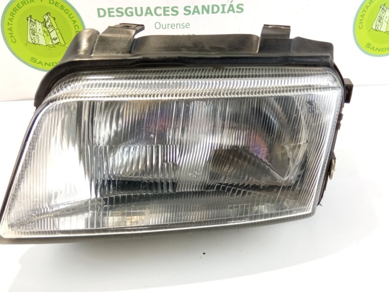 Recambio de faro delantero izquierdo para audi a4 referencia OEM IAM   