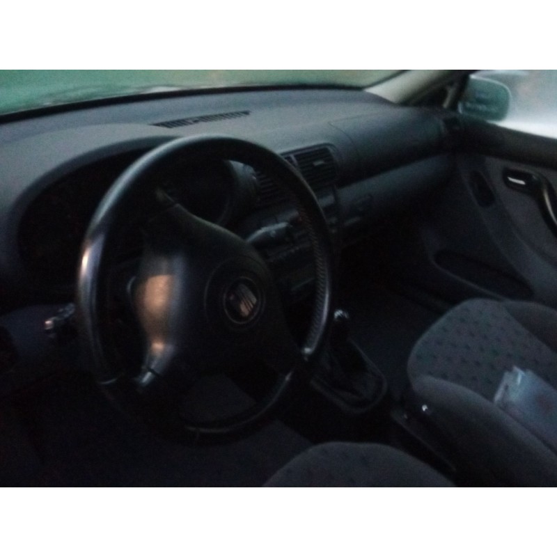 seat toledo del año 2000