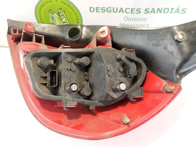 Recambio de piloto trasero izquierdo para renault clio referencia OEM IAM   