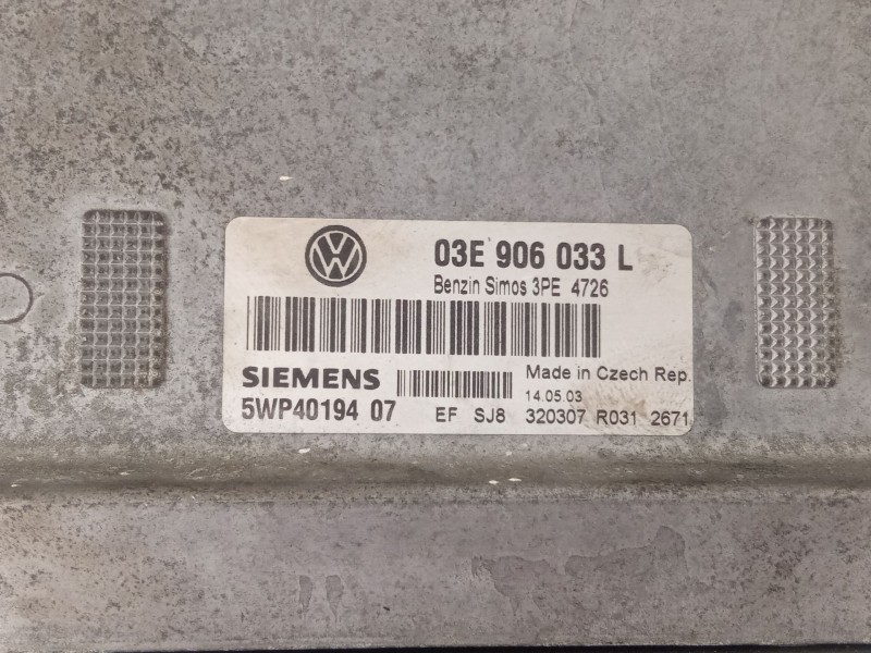 Recambio de centralita motor para volkswagen polo referencia OEM IAM 03E906033L  
