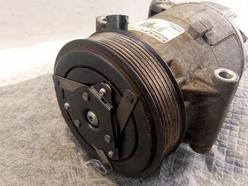 Recambio de compresor aire acondicionado para renault megane referencia OEM IAM 8200678499  