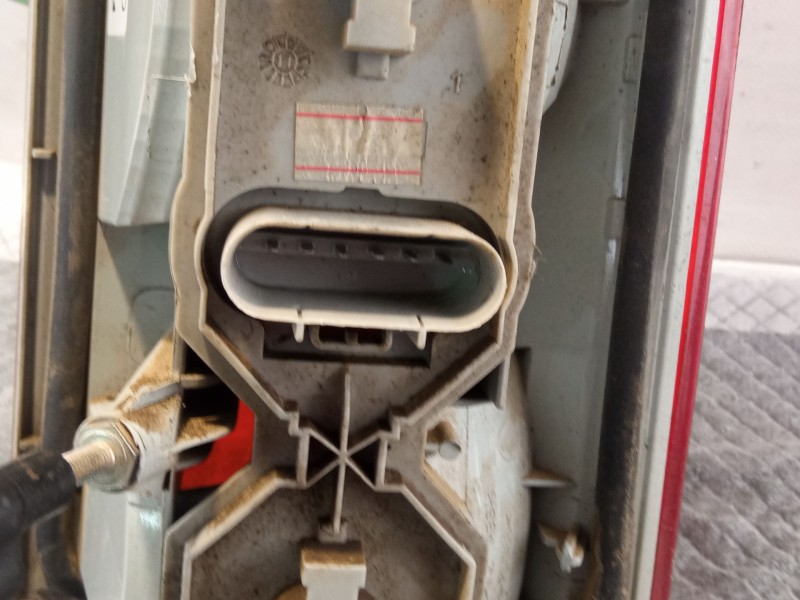 Recambio de piloto trasero izquierdo para ford tourneo referencia OEM IAM 9T1613A603AC  