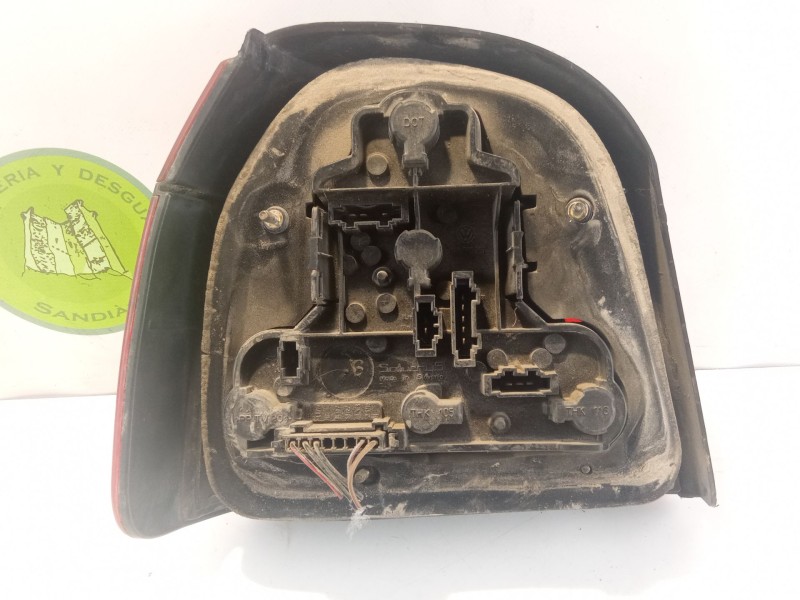 Recambio de piloto trasero derecho para volkswagen golf referencia OEM IAM 1H6945112  