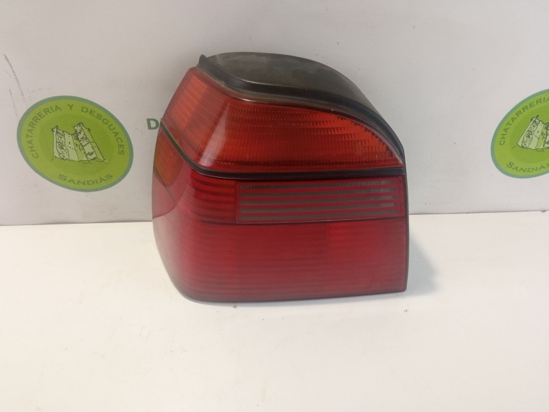 Recambio de piloto trasero izquierdo para volkswagen golf referencia OEM IAM 1H6945111  