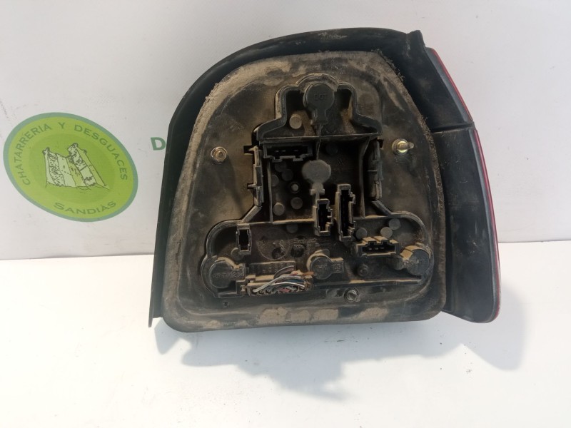 Recambio de piloto trasero izquierdo para volkswagen golf referencia OEM IAM 1H6945111  