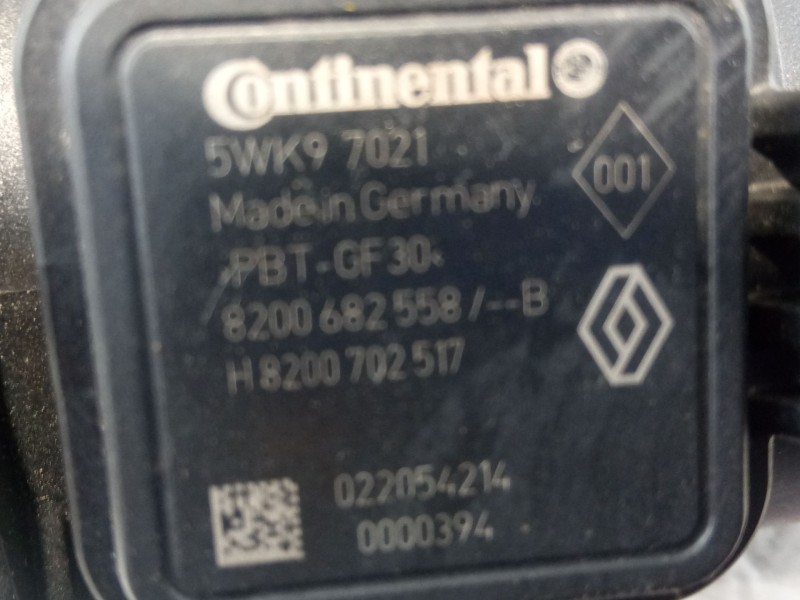 Recambio de caudalimetro para dacia sandero referencia OEM IAM 8200682558  