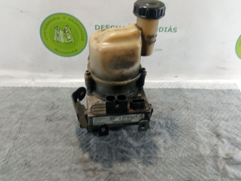 Recambio de bomba direccion asistida para dacia sandero referencia OEM IAM   