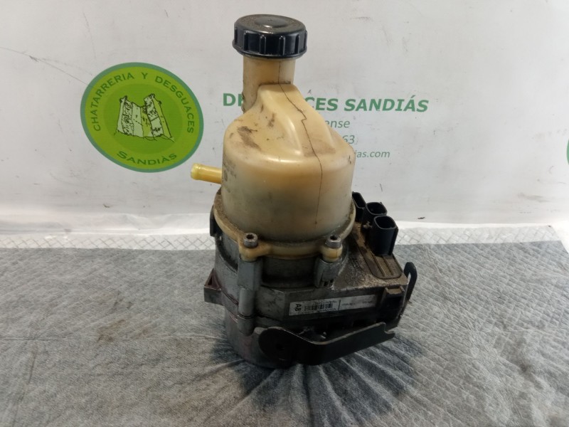 Recambio de bomba direccion asistida para dacia sandero referencia OEM IAM   