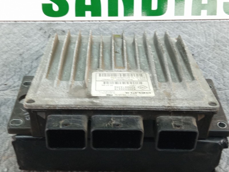 Recambio de centralita motor para renault megane referencia OEM IAM 82003344198200414354  