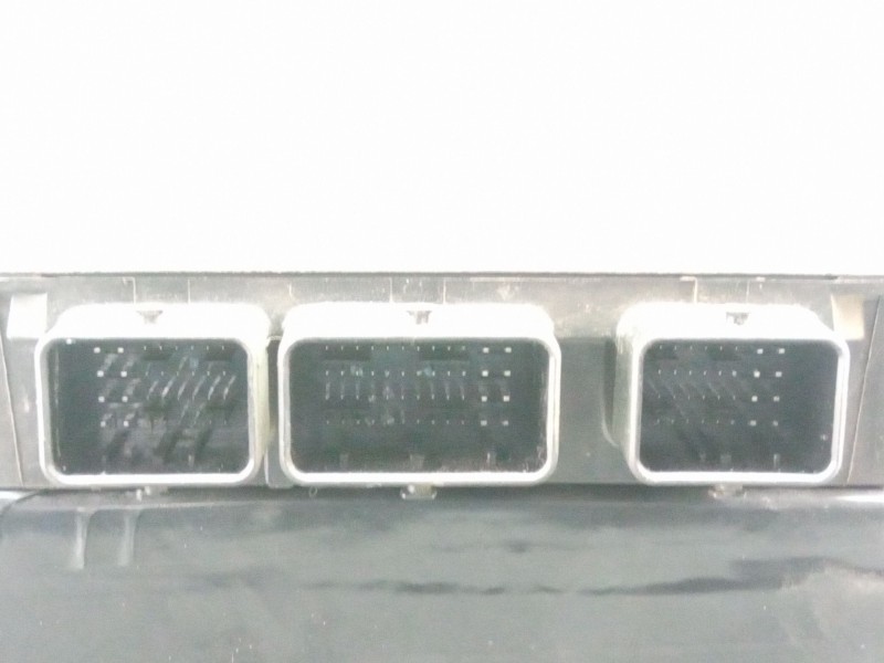 Recambio de centralita motor para renault megane referencia OEM IAM 82003344198200414354  