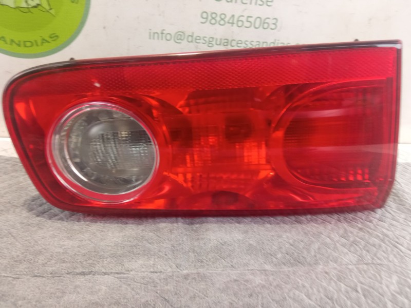 Recambio de piloto porton trasero izquierdo para renault laguna referencia OEM IAM   