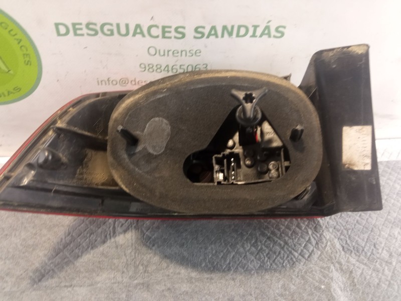 Recambio de piloto carrocería trasero derecho para renault laguna referencia OEM IAM   