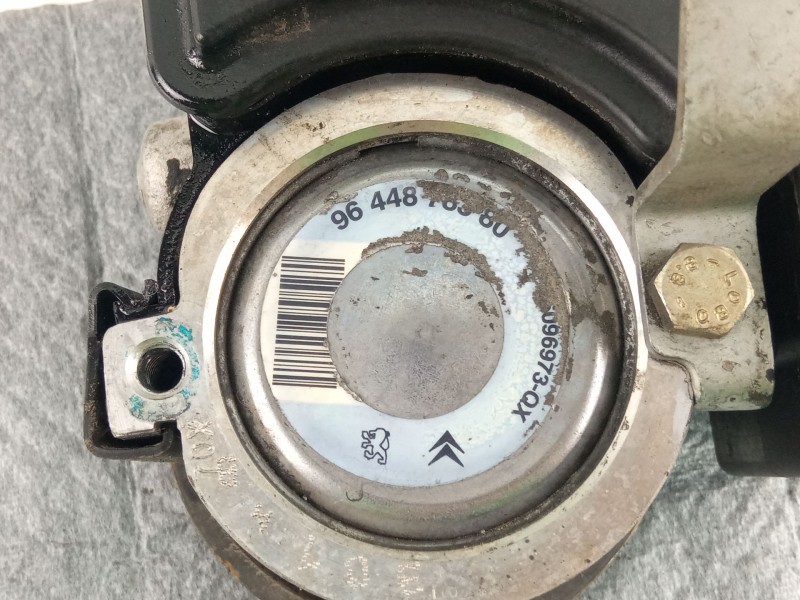 Recambio de bomba direccion asistida para peugeot partner referencia OEM IAM 26079884  