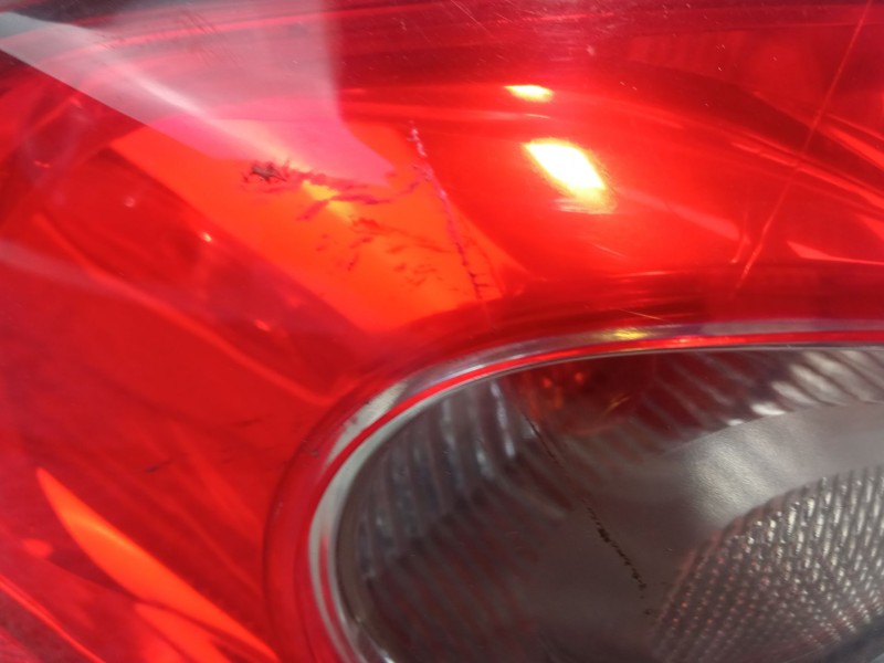 Recambio de piloto carrocería trasero izquierdo para renault laguna referencia OEM IAM   