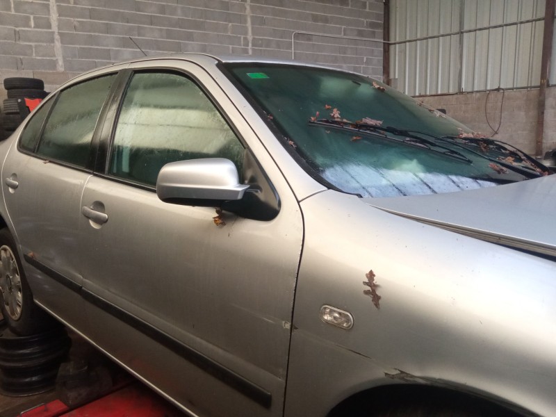 seat toledo del año 2001