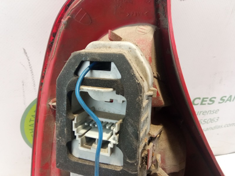 Recambio de piloto trasero derecho para renault clio referencia OEM IAM 8200071414 89023923 