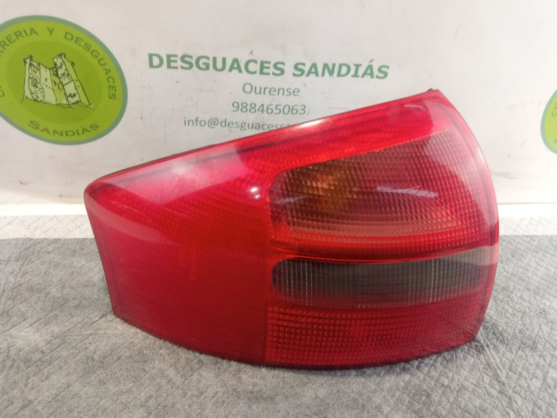 Recambio de piloto trasero izquierdo para audi a6 referencia OEM IAM 4B5945095  