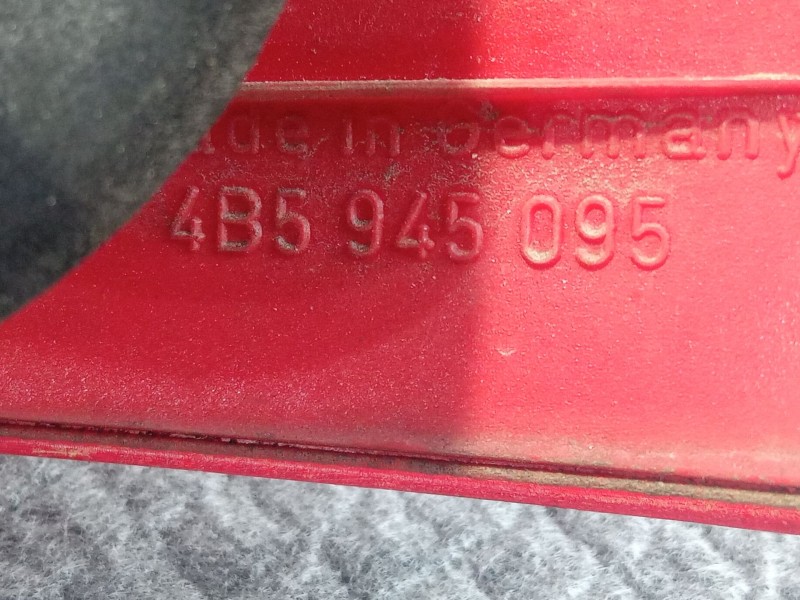 Recambio de piloto trasero izquierdo para audi a6 referencia OEM IAM 4B5945095  